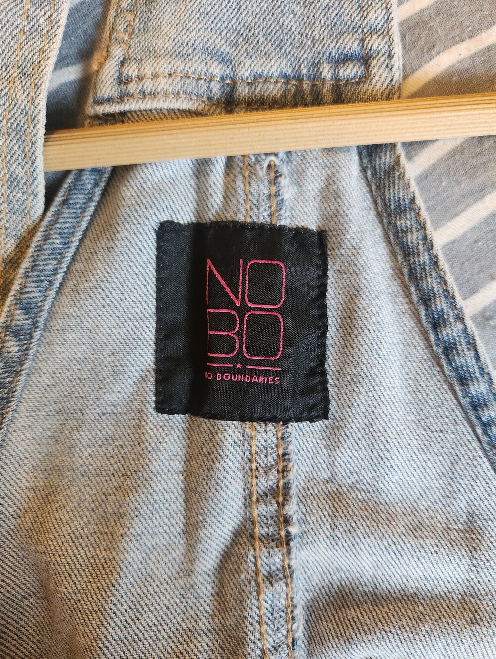 Nwt Light Wash Denim Short Overalls - Picture 4 of 4